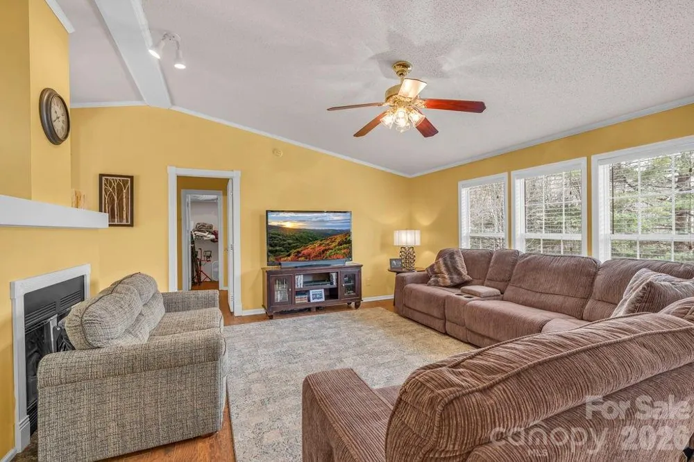 401 Lynn Gap Road Spruce Pine, NC 28777