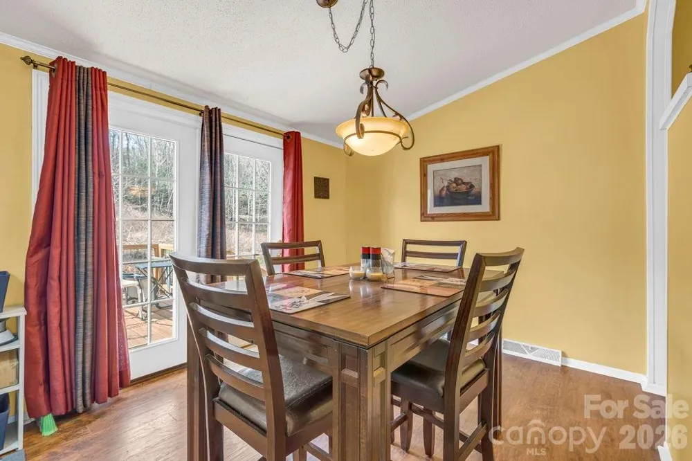 401 Lynn Gap Road Spruce Pine, NC 28777