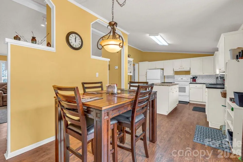 401 Lynn Gap Road Spruce Pine, NC 28777