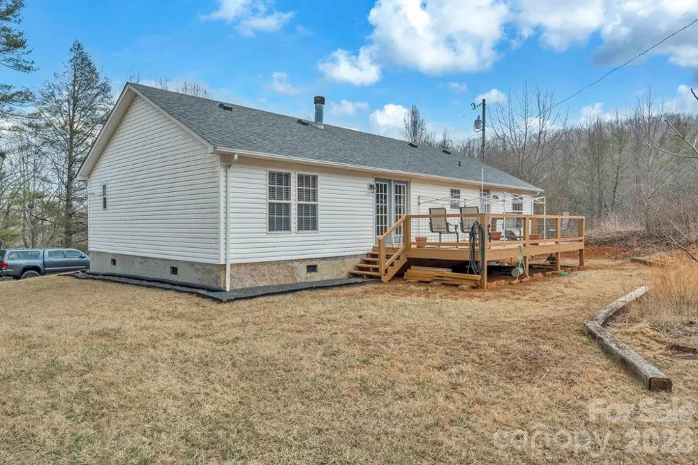 401 Lynn Gap Road Spruce Pine, NC 28777