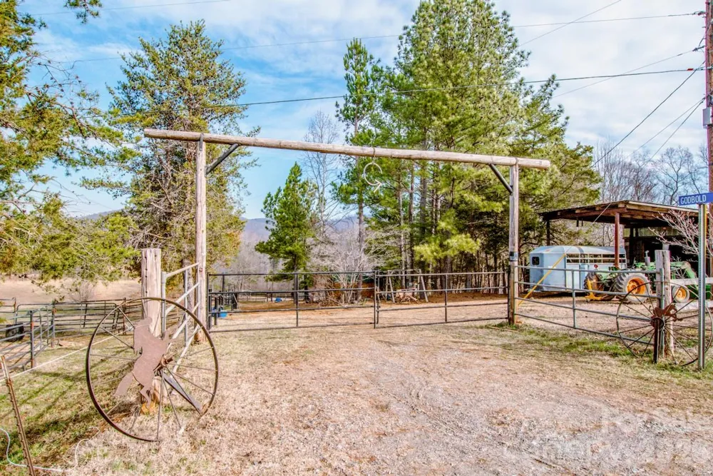 508 Liles Lane Hiddenite, NC 28636