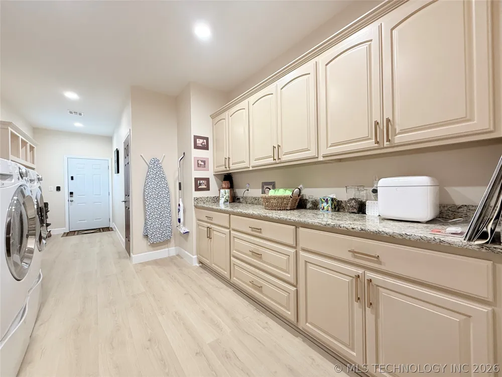 10829 S 62nd Street W Oktaha, OK 74450