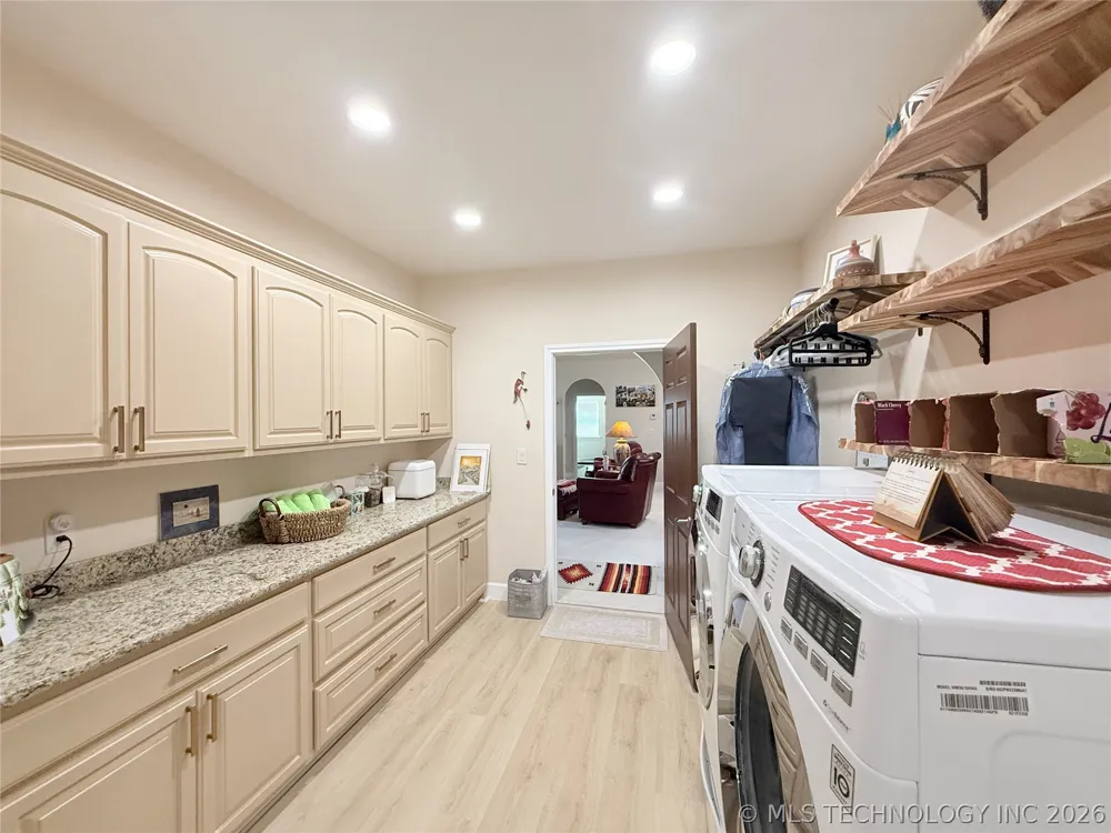 10829 S 62nd Street W Oktaha, OK 74450