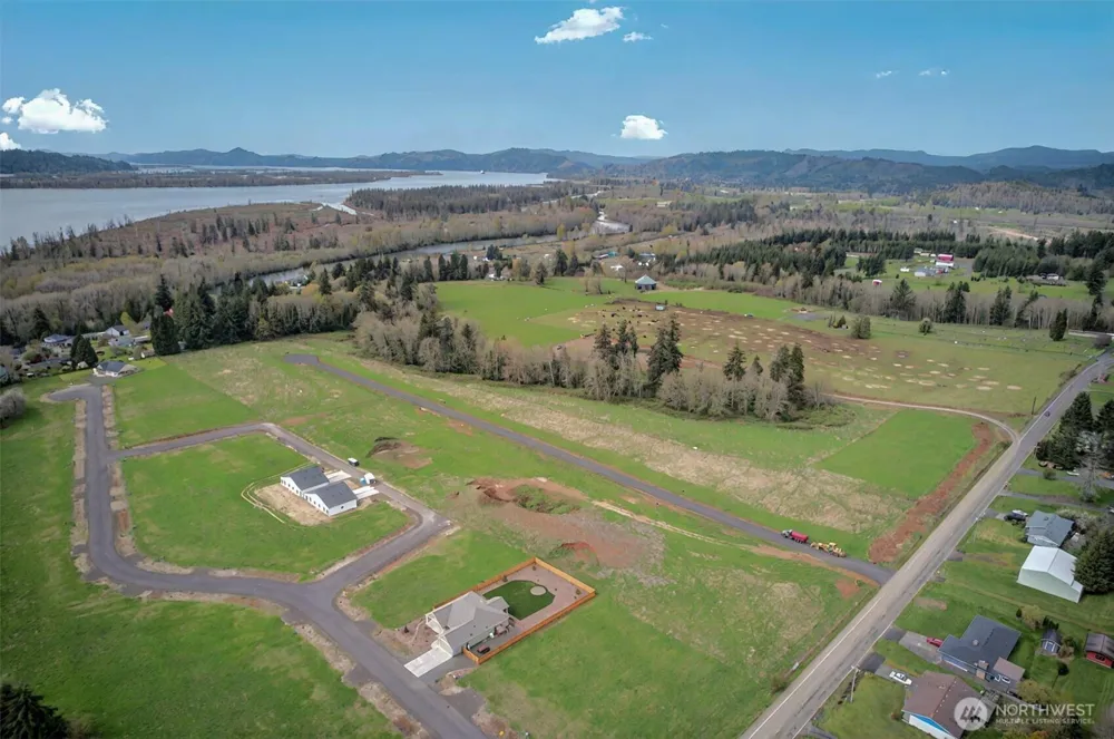 22 Ma'uka Nani Drive Cathlamet, WA 98612