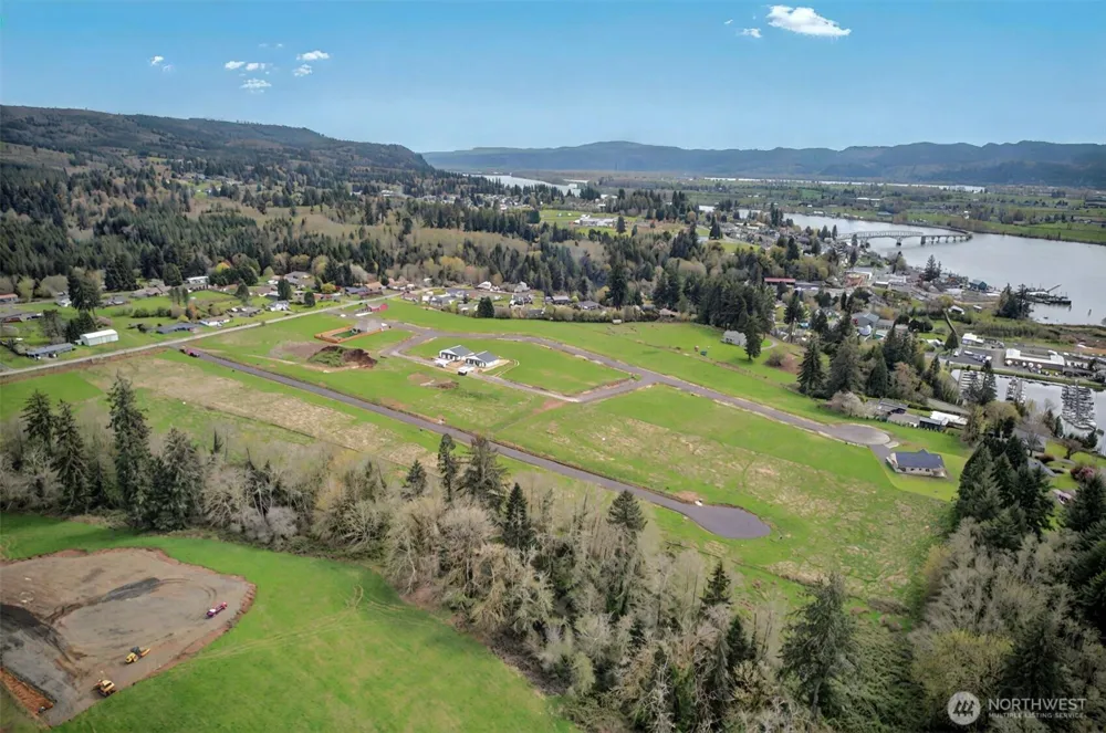 30 Ma'uka Nani Drive Cathlamet, WA 98612