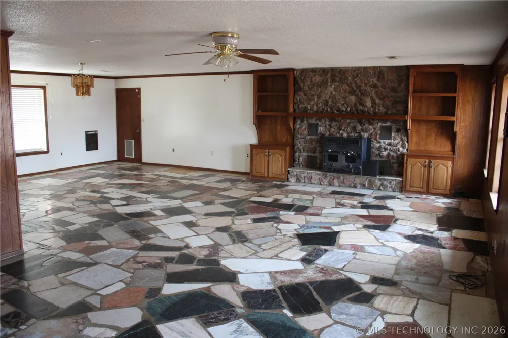 8101 S 700 ROAD Wyandotte, OK 74370