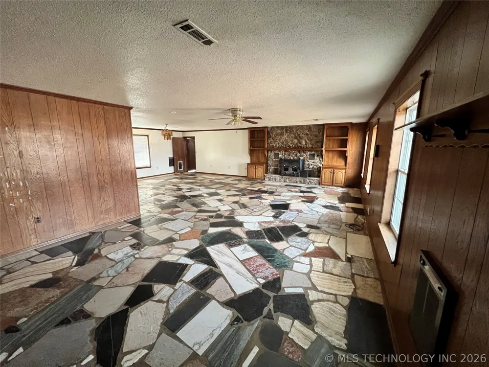 8101 S 700 ROAD Wyandotte, OK 74370