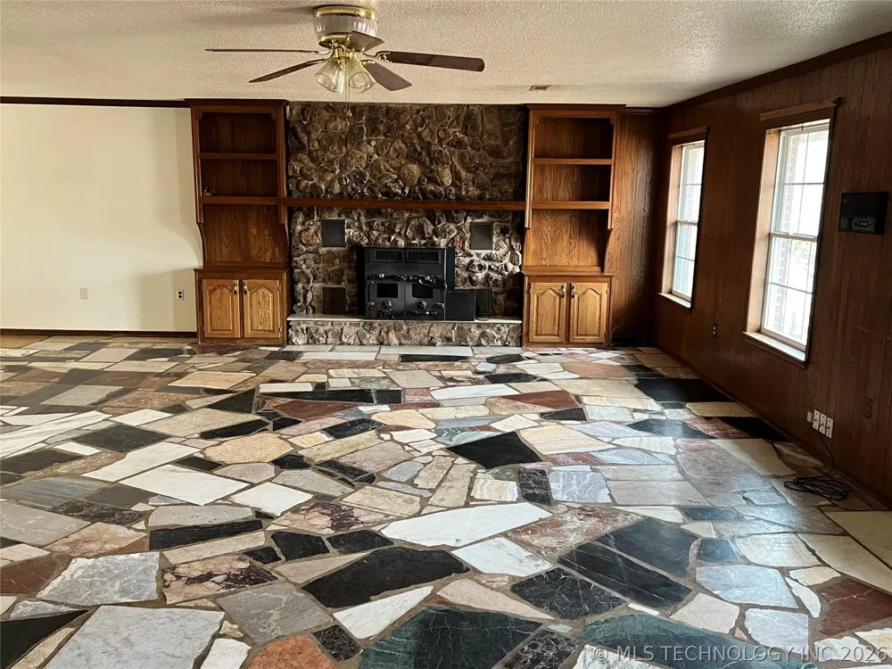 8101 S 700 ROAD Wyandotte, OK 74370