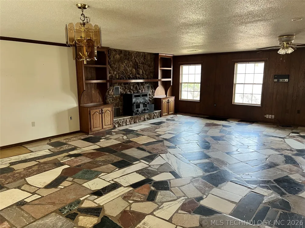 8101 S 700 ROAD Wyandotte, OK 74370