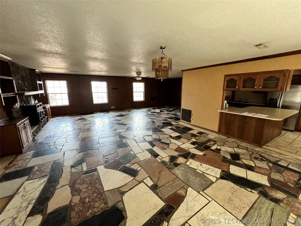 8101 S 700 ROAD Wyandotte, OK 74370