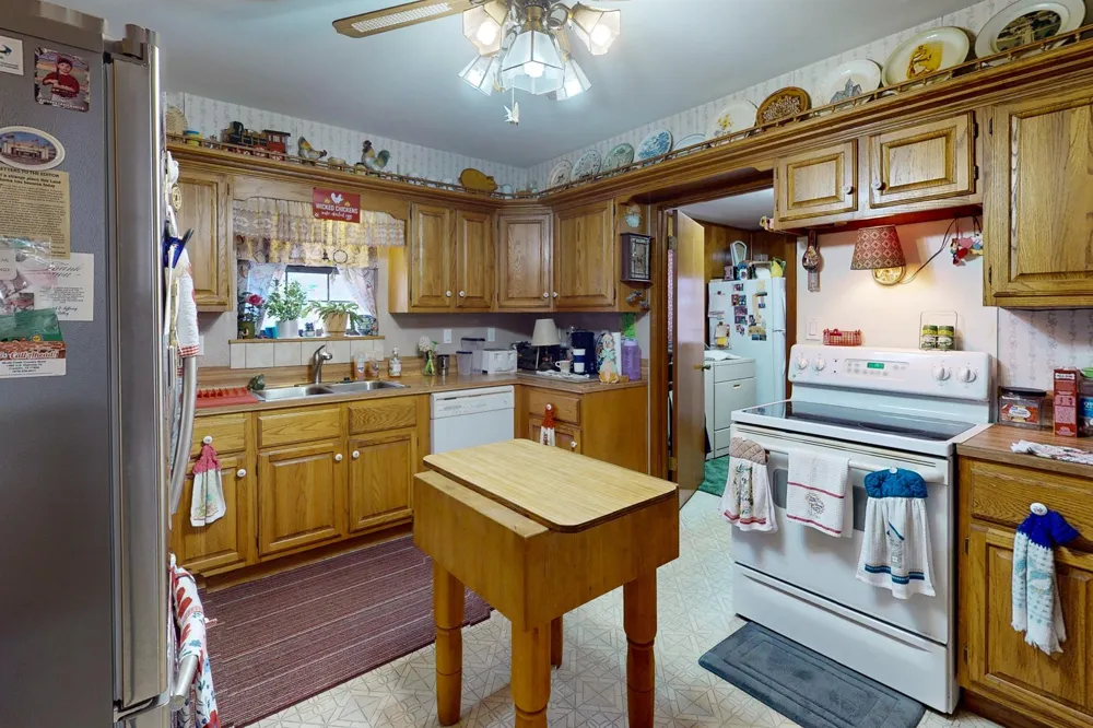 409 W Morgan Street Franklin, TX 77856