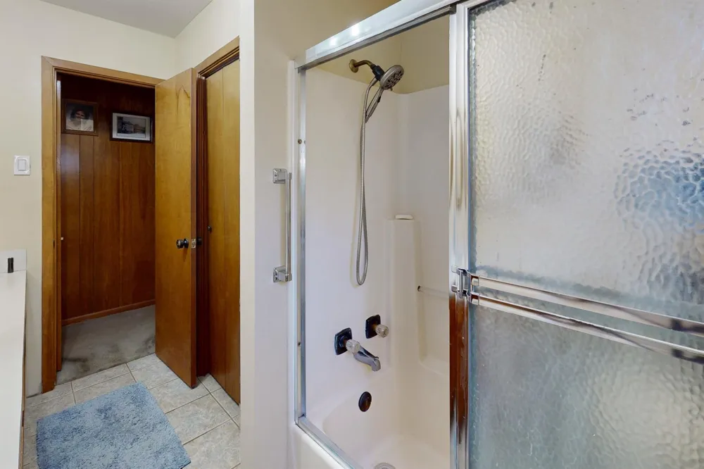 409 W Morgan Street Franklin, TX 77856