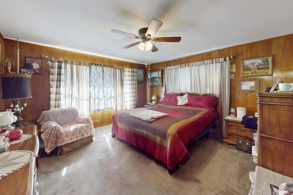 409 W Morgan Street Franklin, TX 77856