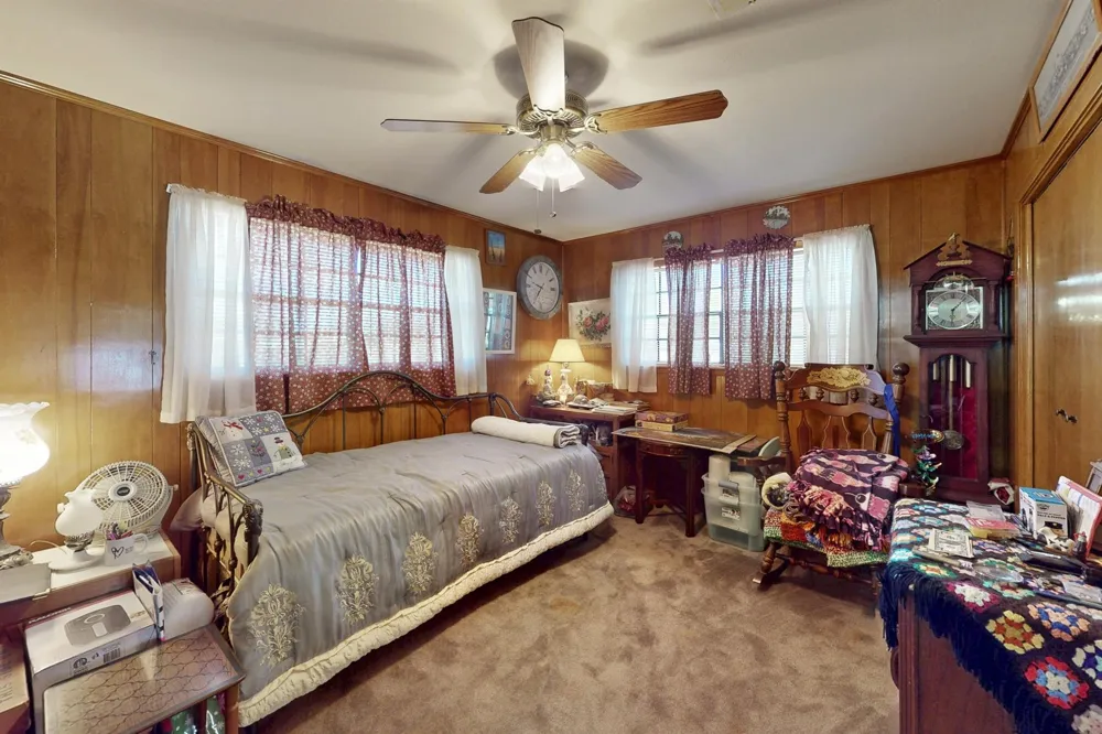 409 W Morgan Street Franklin, TX 77856