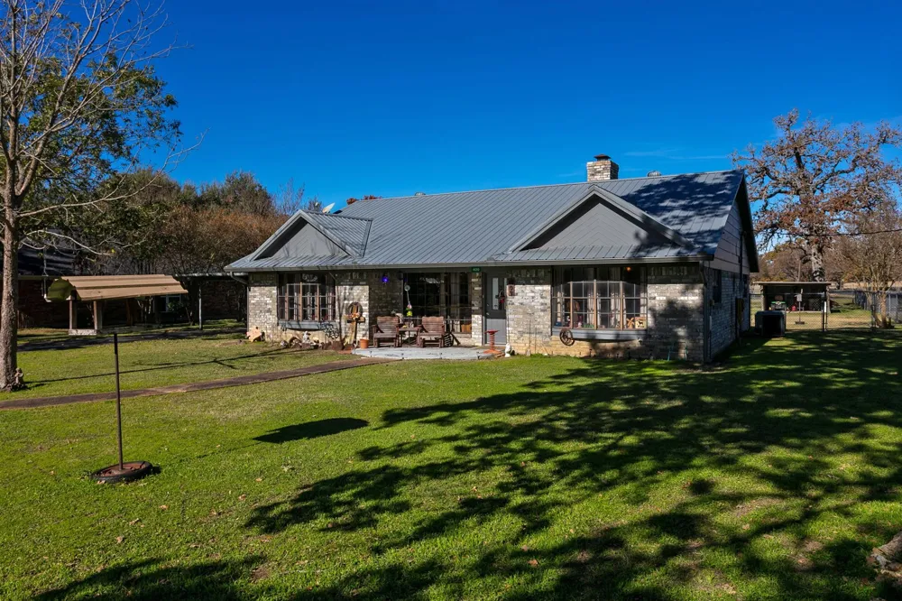 409 W Morgan Street Franklin, TX 77856