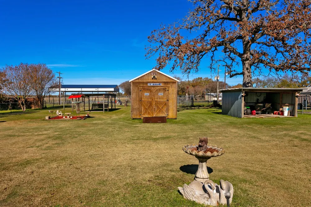 409 W Morgan Street Franklin, TX 77856