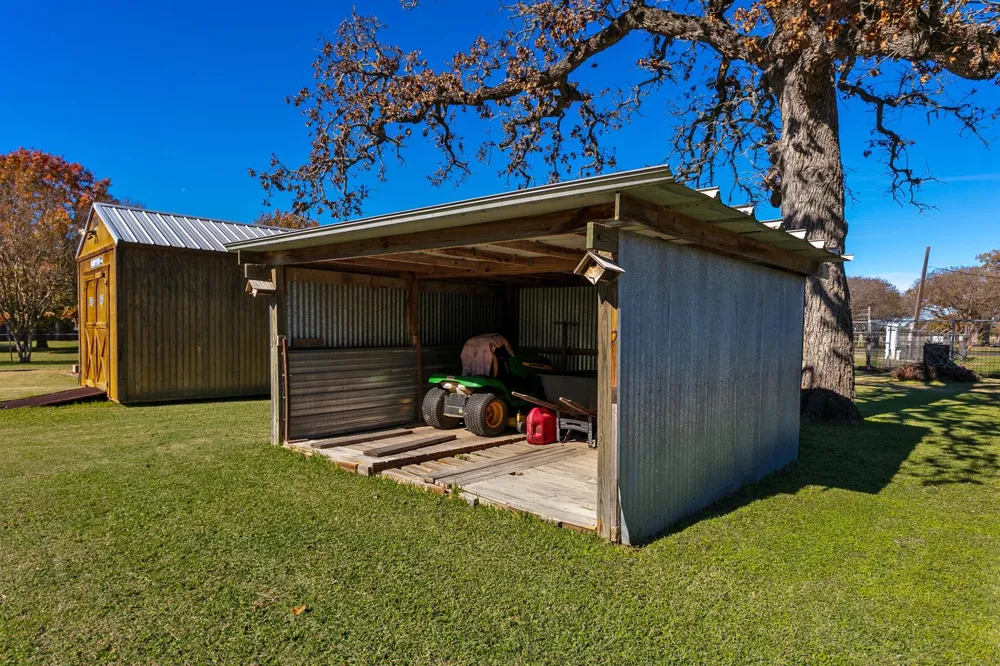 409 W Morgan Street Franklin, TX 77856