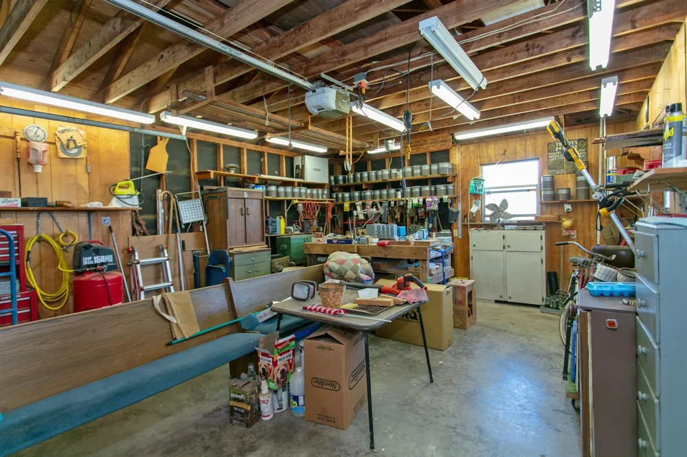 409 W Morgan Street Franklin, TX 77856