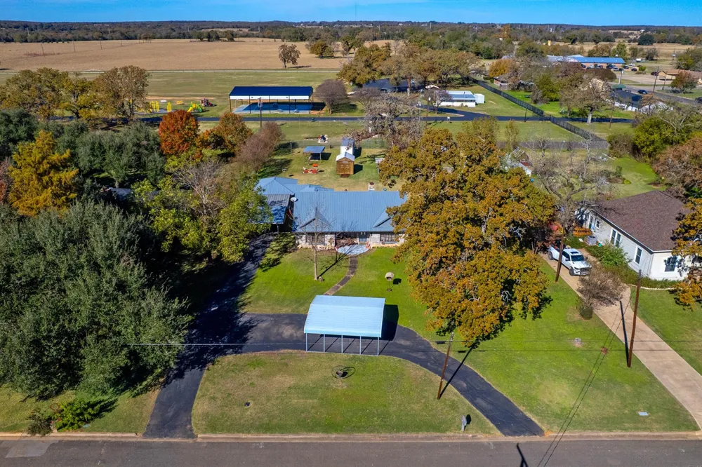 409 W Morgan Street Franklin, TX 77856