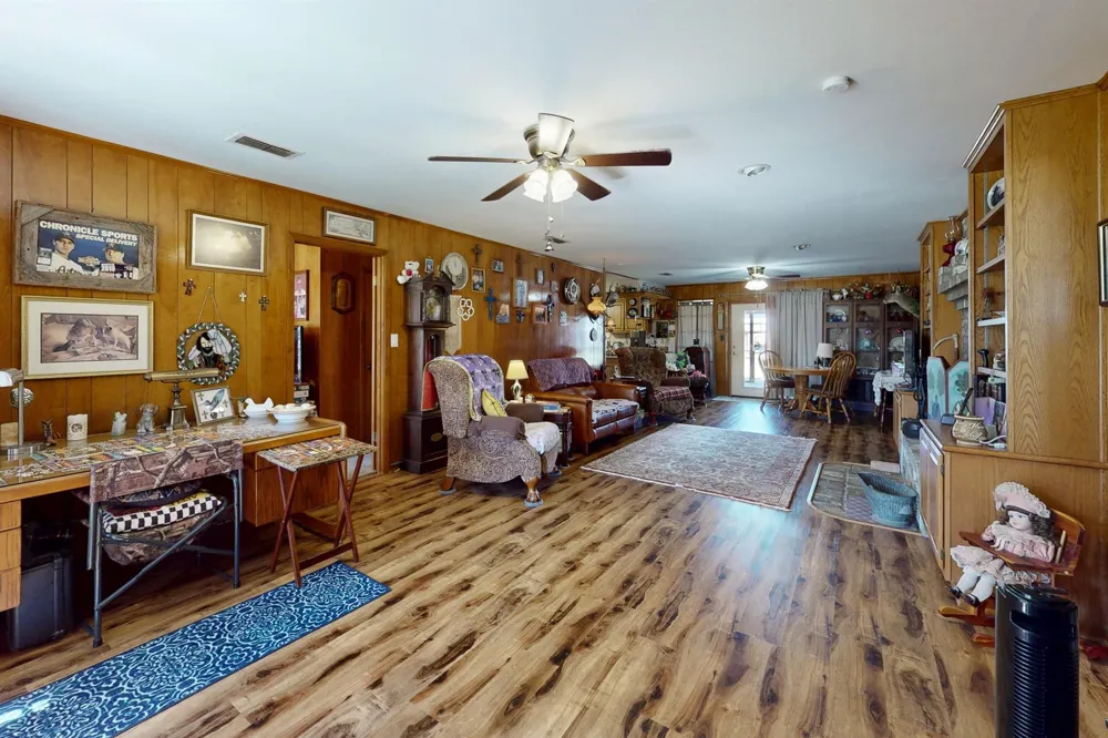 409 W Morgan Street Franklin, TX 77856