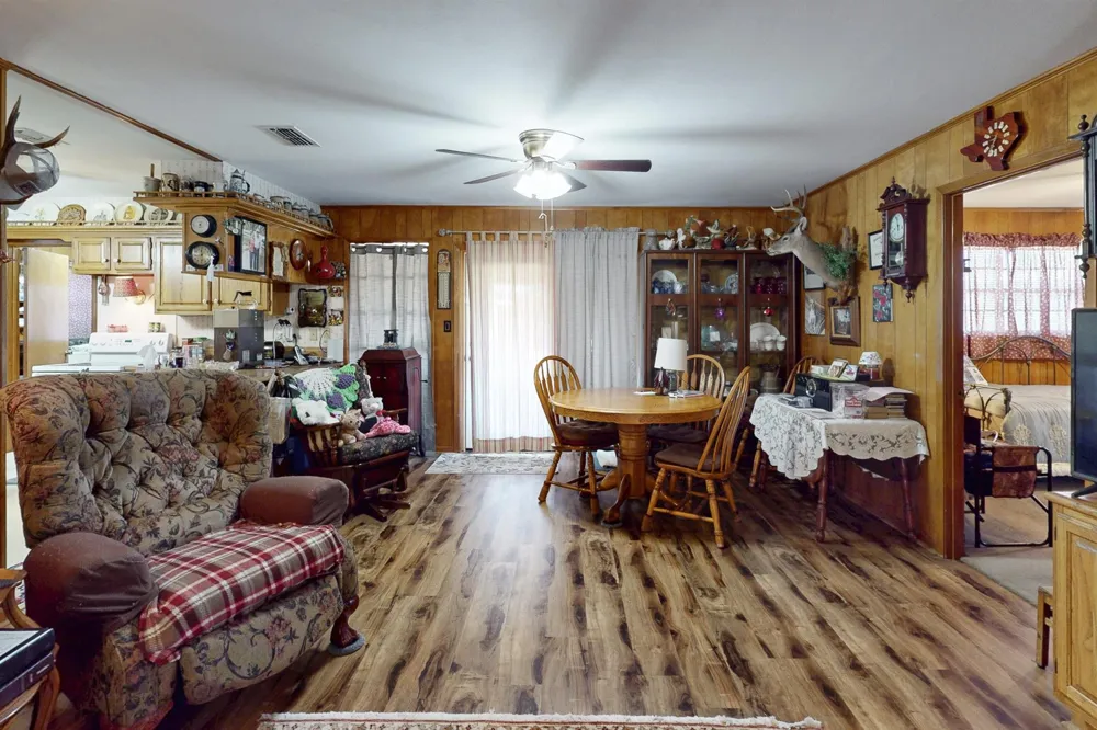 409 W Morgan Street Franklin, TX 77856
