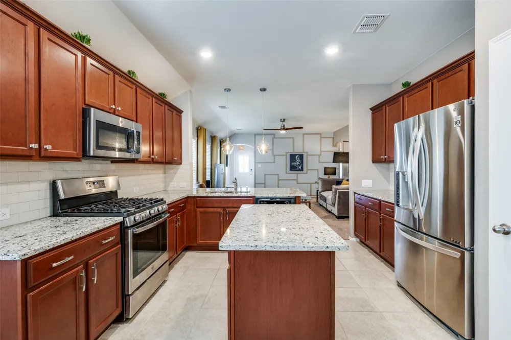 1525 Acmite Avenue Cross Roads, TX 76227