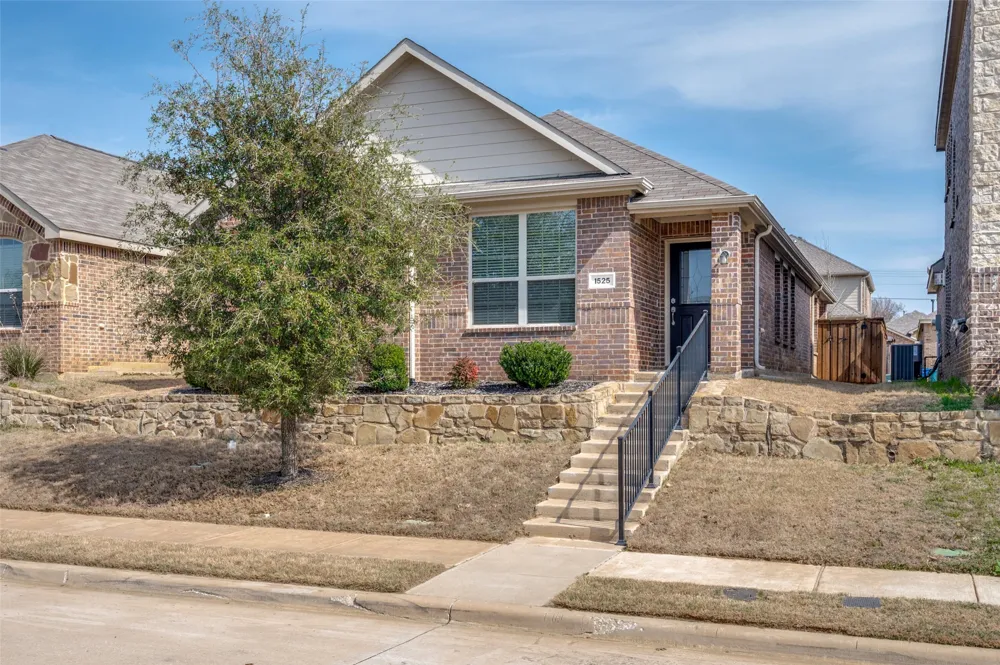 1525 Acmite Avenue Cross Roads, TX 76227