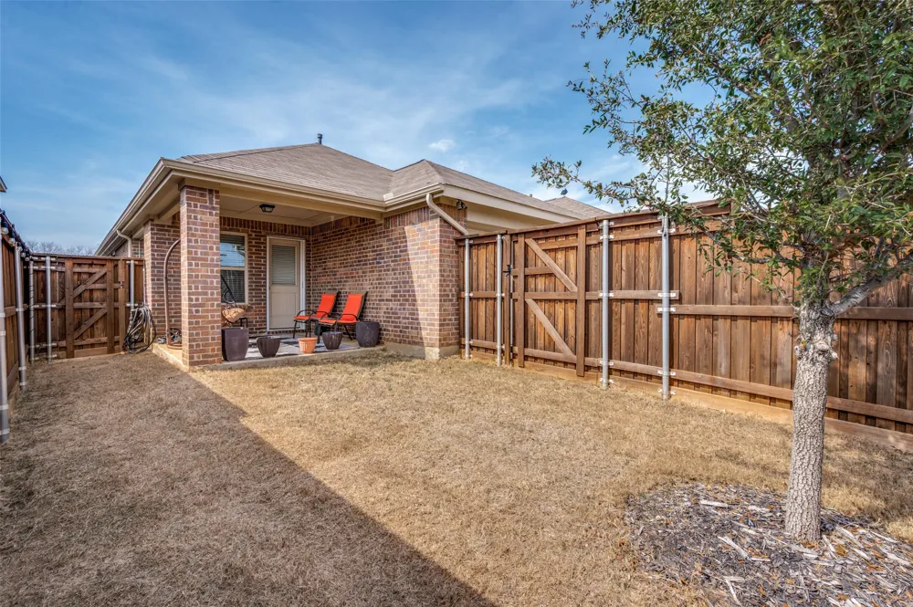 1525 Acmite Avenue Cross Roads, TX 76227
