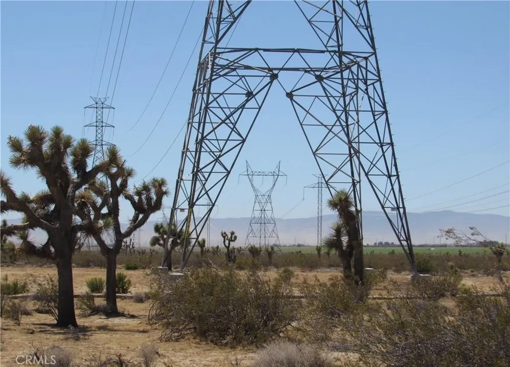 346-214-55-00-0 Gibbs Avenue Mojave, CA 93501