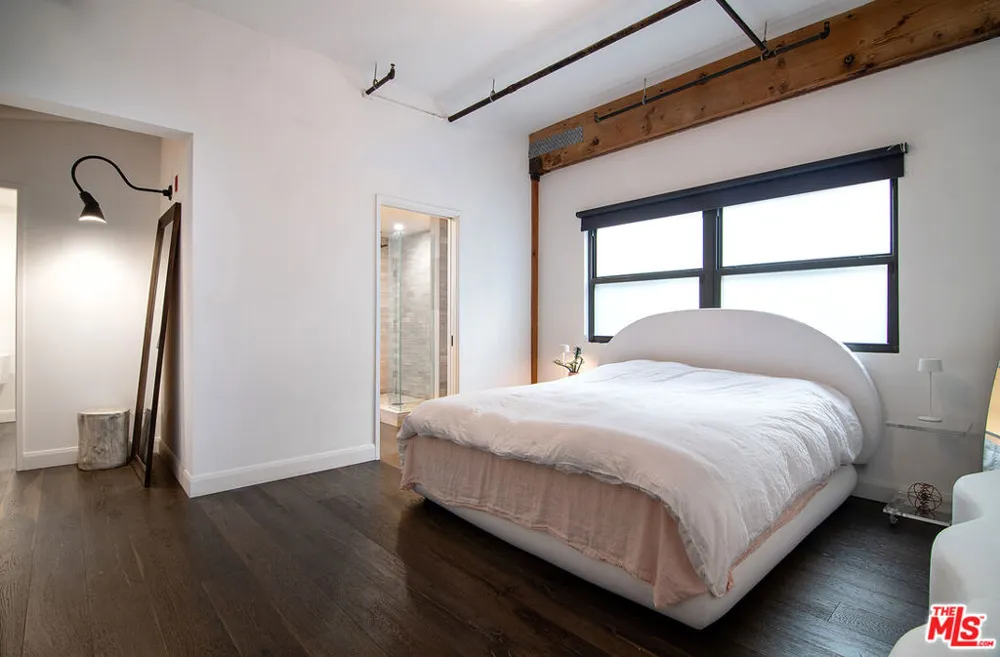 215 S Santa Fe Avenue #6 Los Angeles, CA 90012