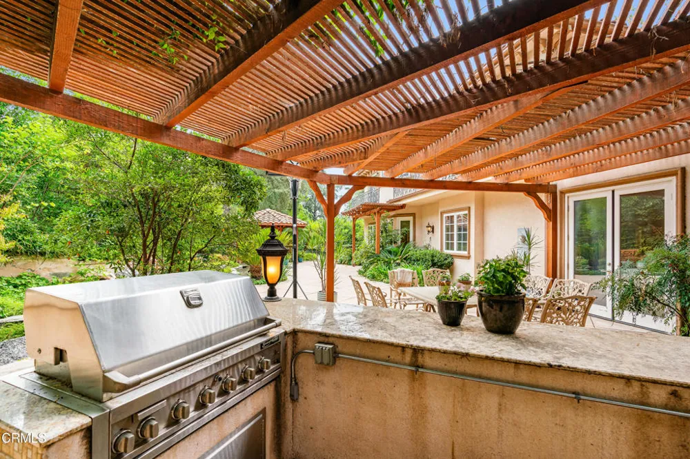 1737 Fairmount Avenue La Canada Flintridge, CA 91011