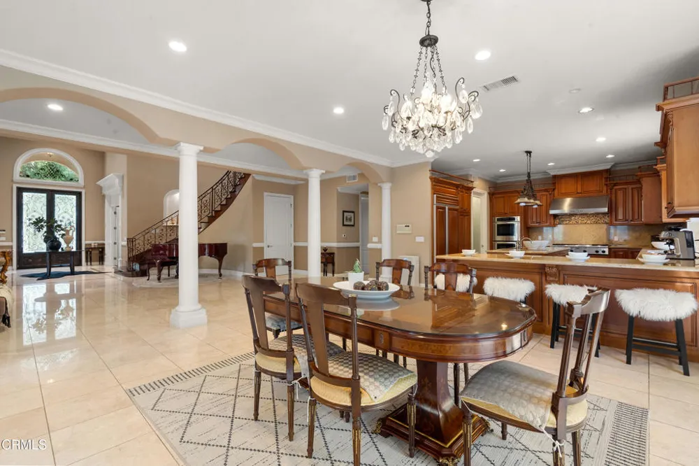 1737 Fairmount Avenue La Canada Flintridge, CA 91011