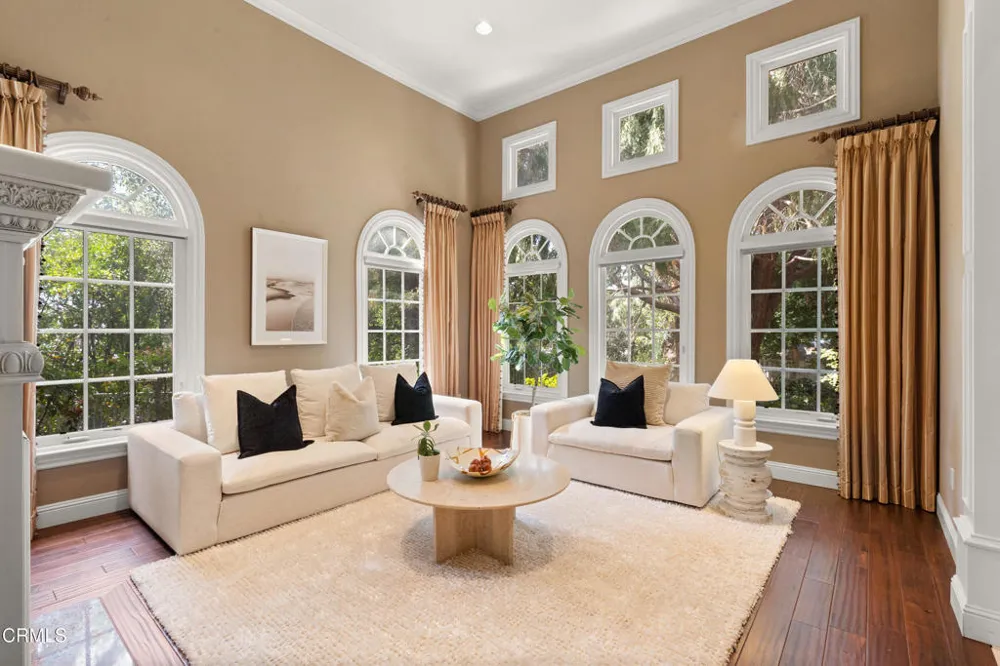 1737 Fairmount Avenue La Canada Flintridge, CA 91011