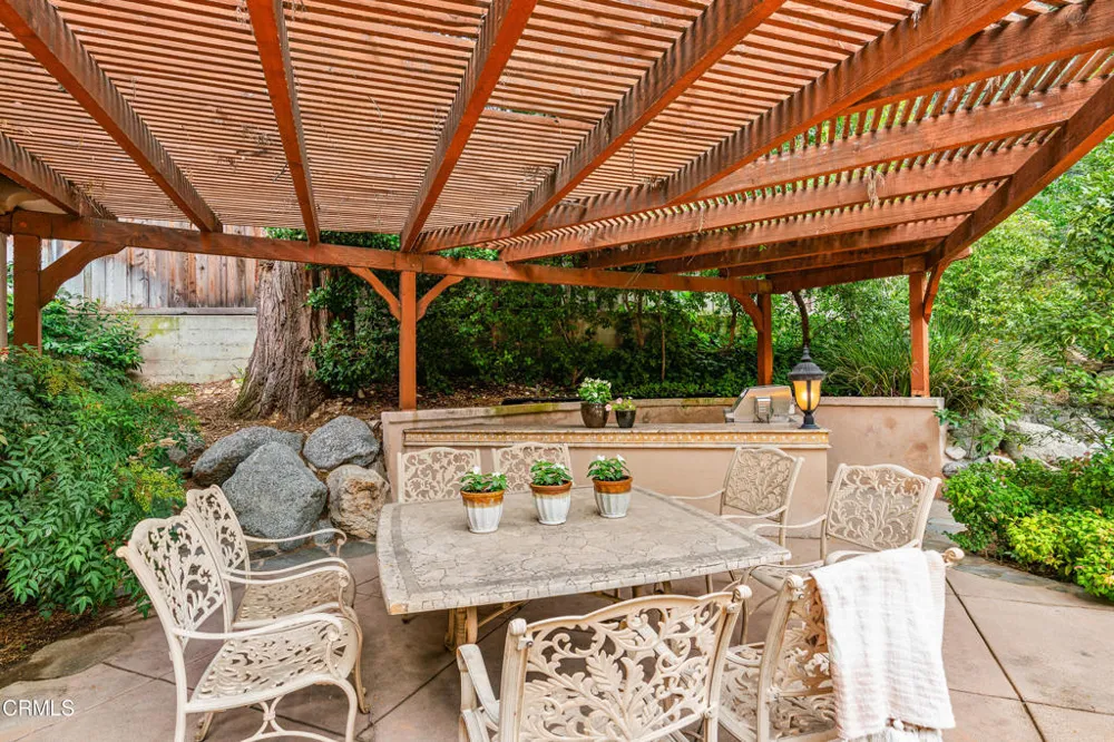 1737 Fairmount Avenue La Canada Flintridge, CA 91011