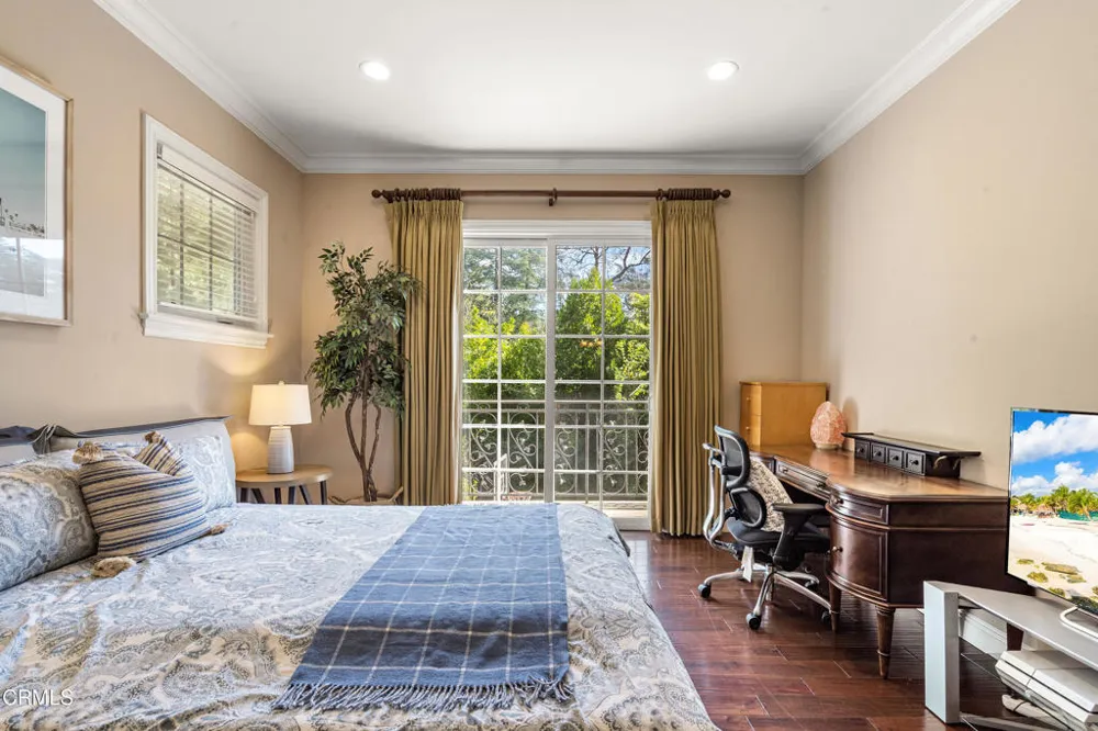 1737 Fairmount Avenue La Canada Flintridge, CA 91011