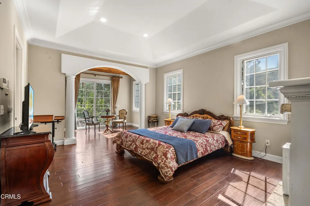 1737 Fairmount Avenue La Canada Flintridge, CA 91011