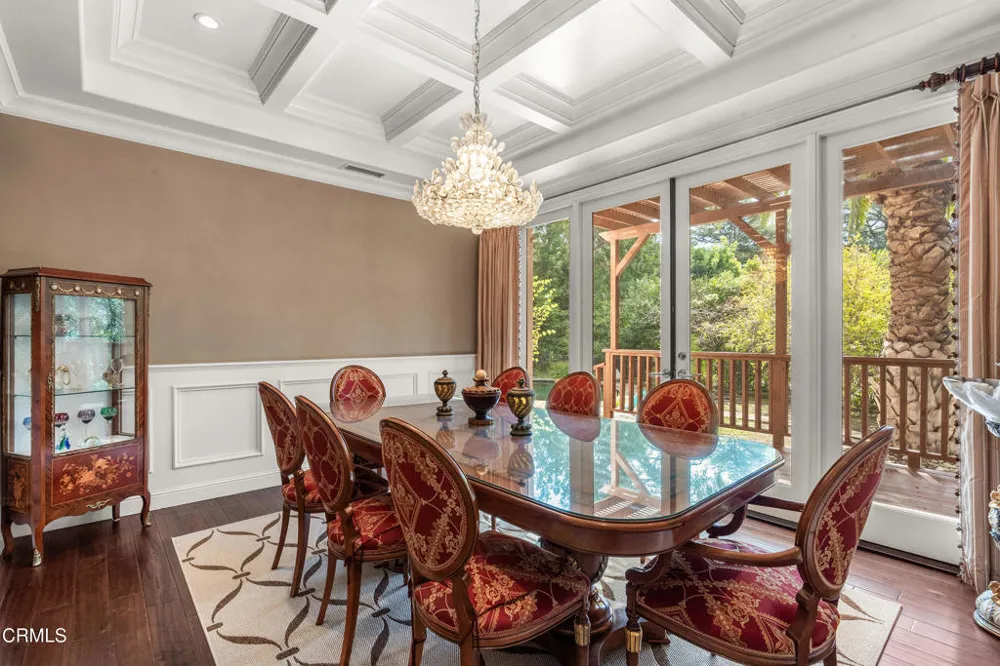 1737 Fairmount Avenue La Canada Flintridge, CA 91011