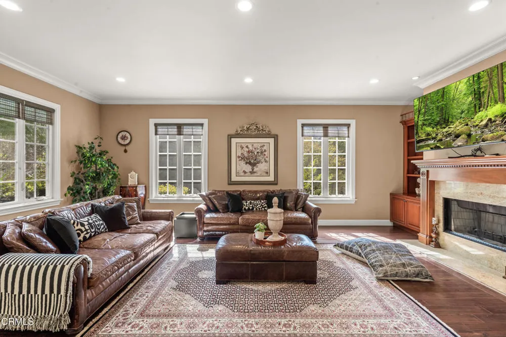 1737 Fairmount Avenue La Canada Flintridge, CA 91011