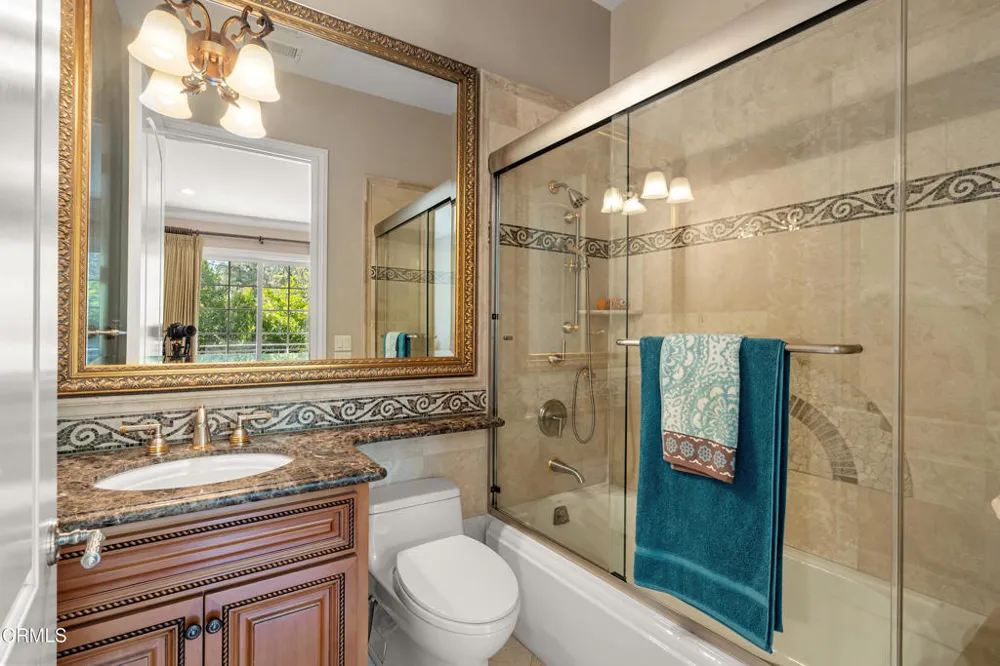 1737 Fairmount Avenue La Canada Flintridge, CA 91011