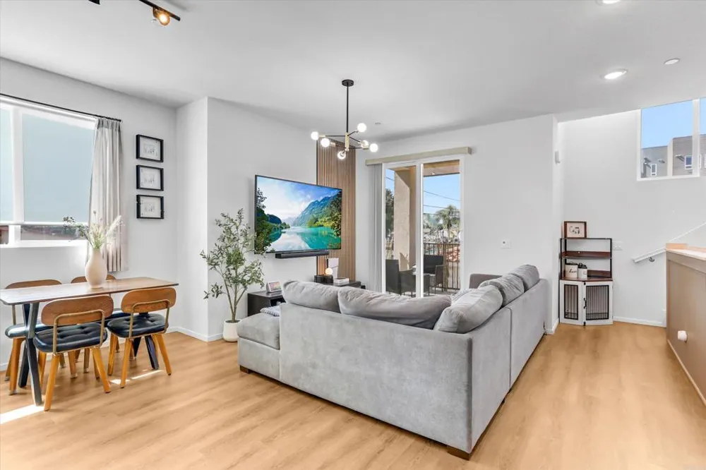 402 Creekside Cir San Diego, CA 92114