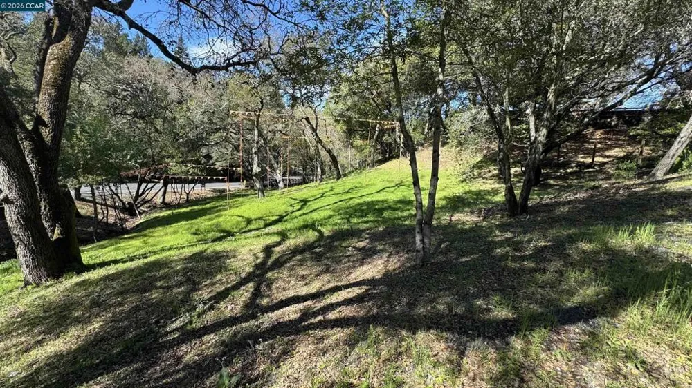 822 Acalanes Rd Lafayette, CA 94549