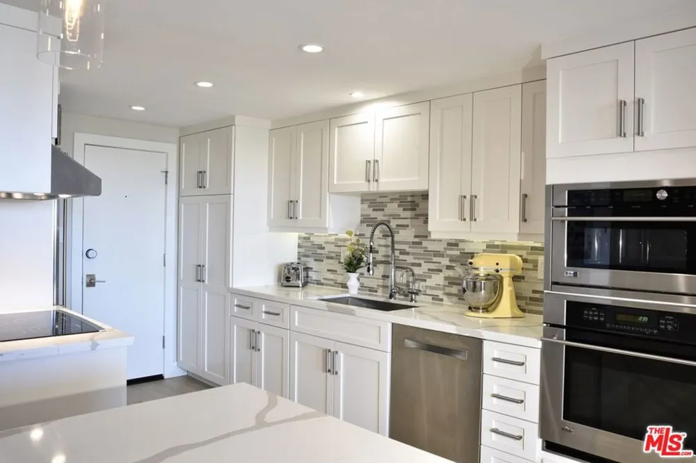 23908 De Ville Way #B Malibu, CA 90265