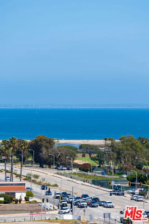 23908 De Ville Way #B Malibu, CA 90265