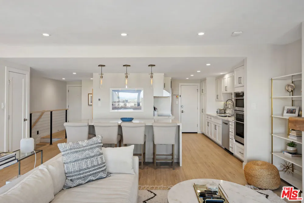 23908 De Ville Way #B Malibu, CA 90265