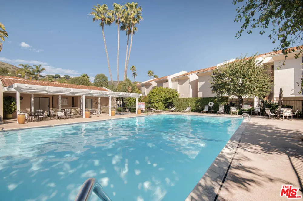23908 De Ville Way #B Malibu, CA 90265