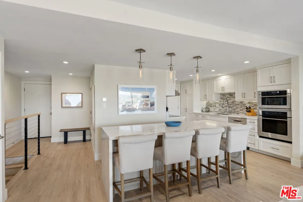 23908 De Ville Way #B Malibu, CA 90265