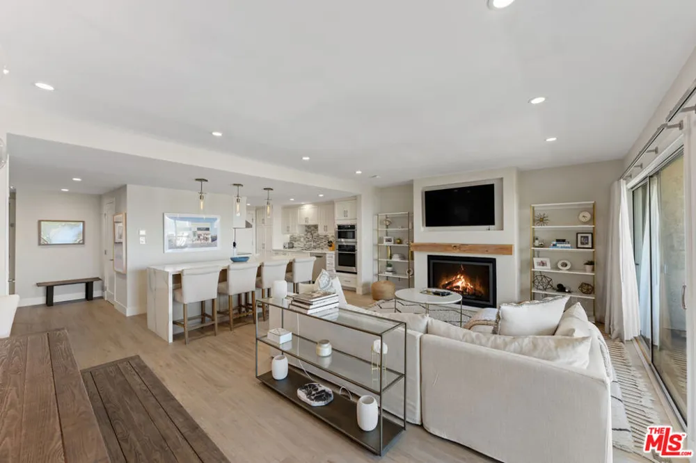 23908 De Ville Way #B Malibu, CA 90265