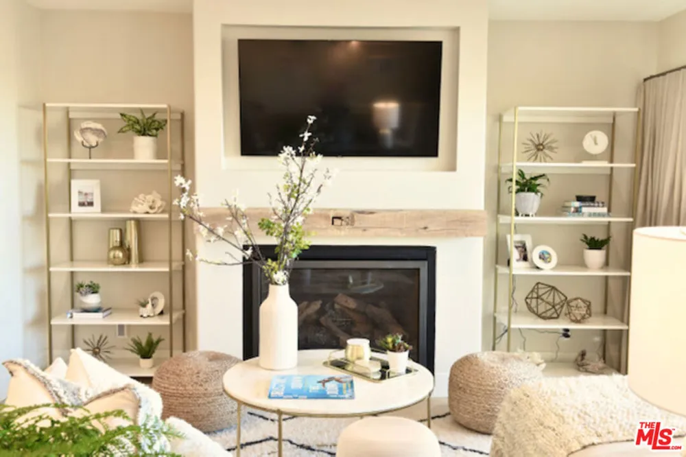 23908 De Ville Way #B Malibu, CA 90265
