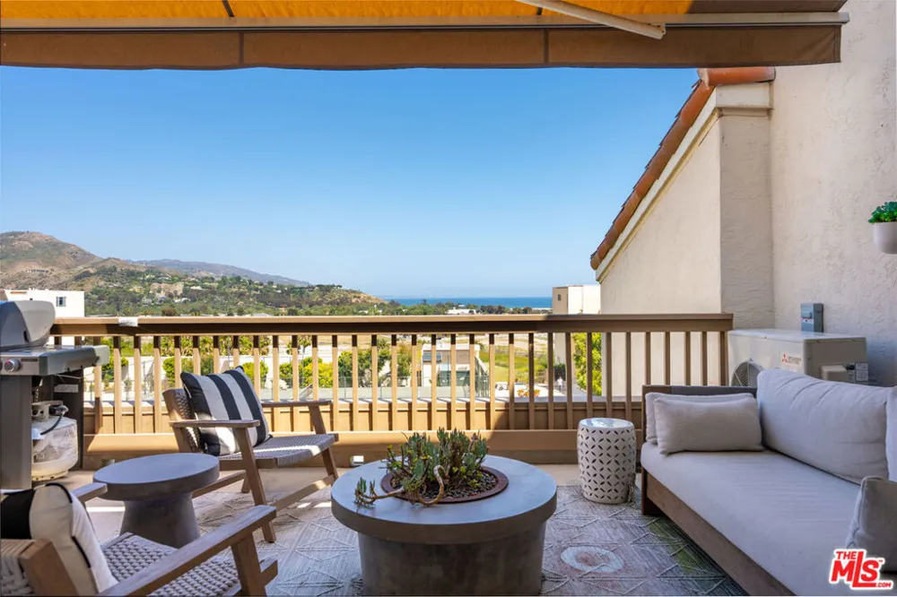 23908 De Ville Way #B Malibu, CA 90265