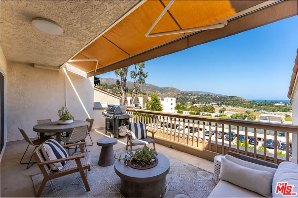 23908 De Ville Way #B Malibu, CA 90265
